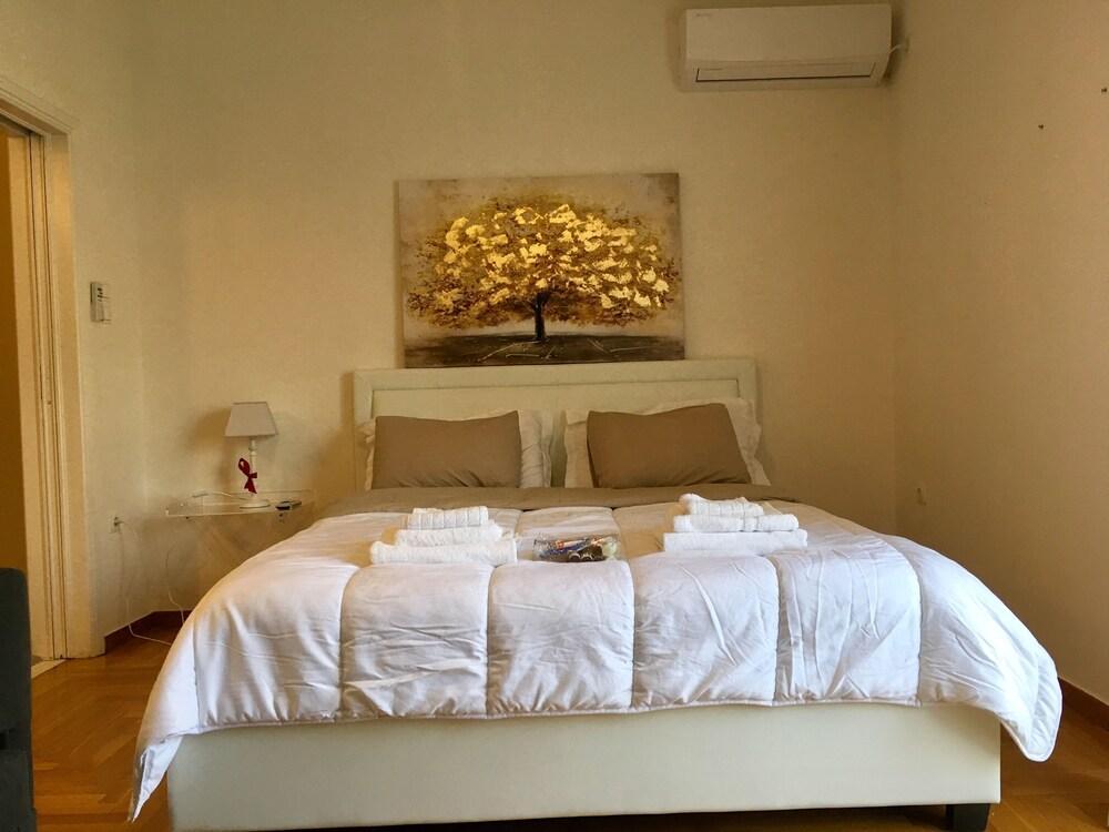 Top Sightseeing 3Rd Floor Studio On A Paved Road! Athen Eksteriør bilde